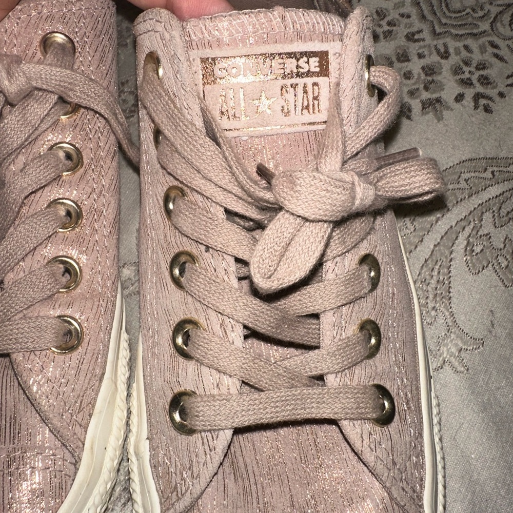 Converse Women's rose gold pink low-top Sneakers size 7 - Picture 9 of 12